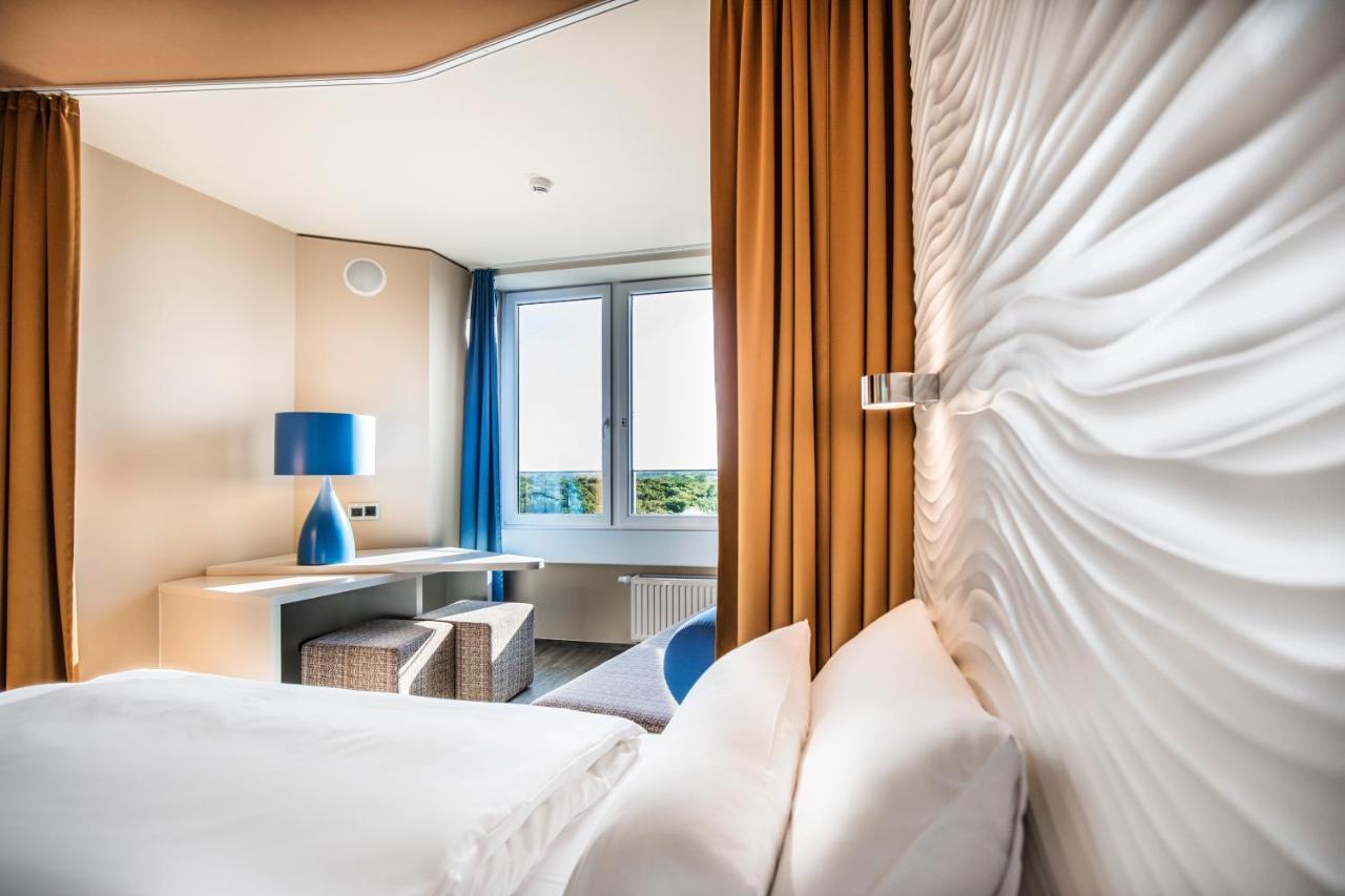 Aja Warnemünde 4*
